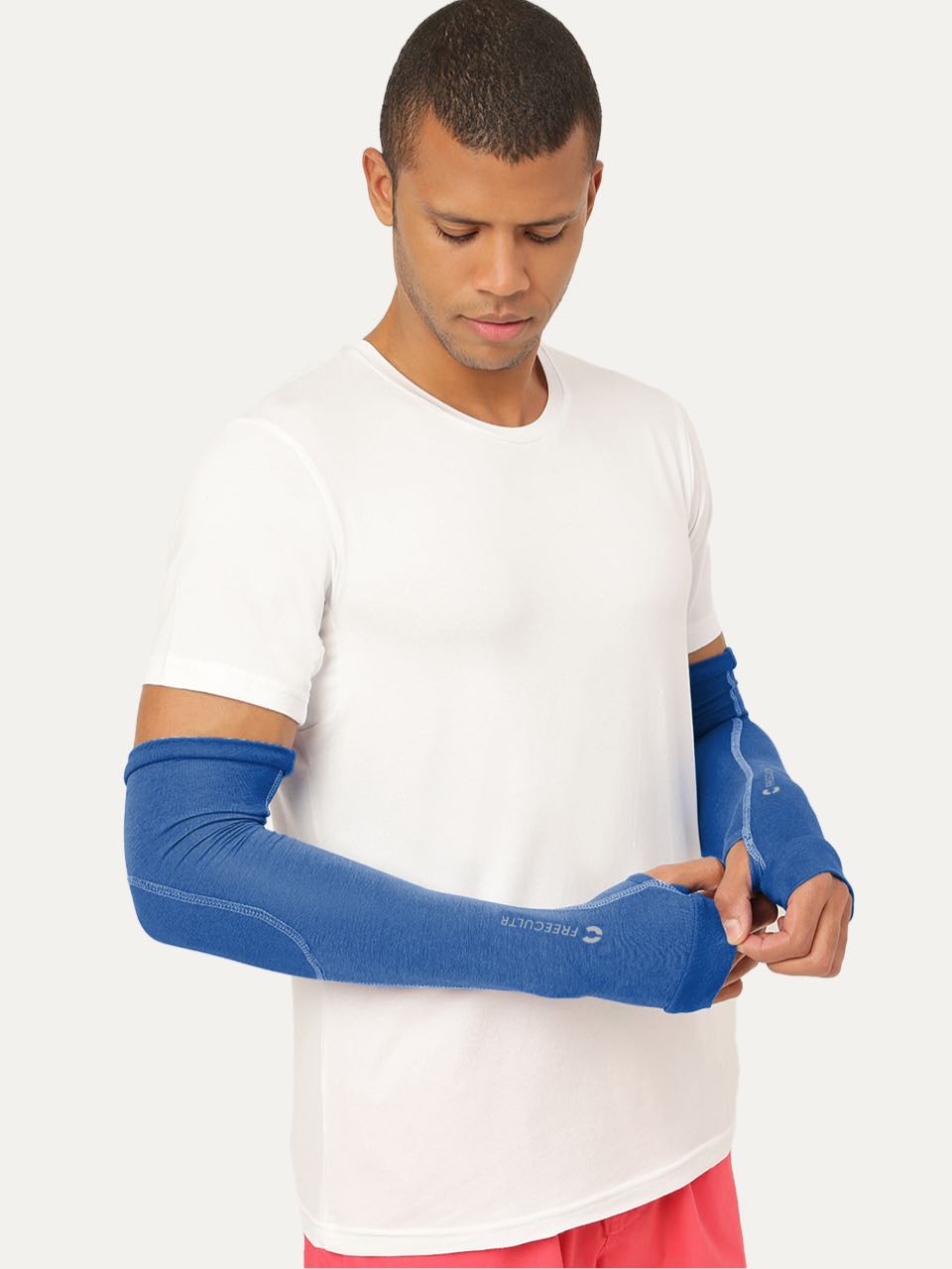 Optimizing comfort and fit in your base layers starts with the perfect sleeve design.