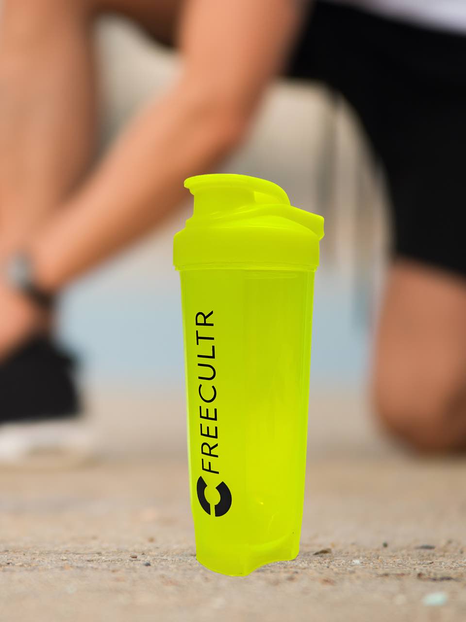 Freecultr Pro Shaker-700ml, Neon (Pack Of 1)