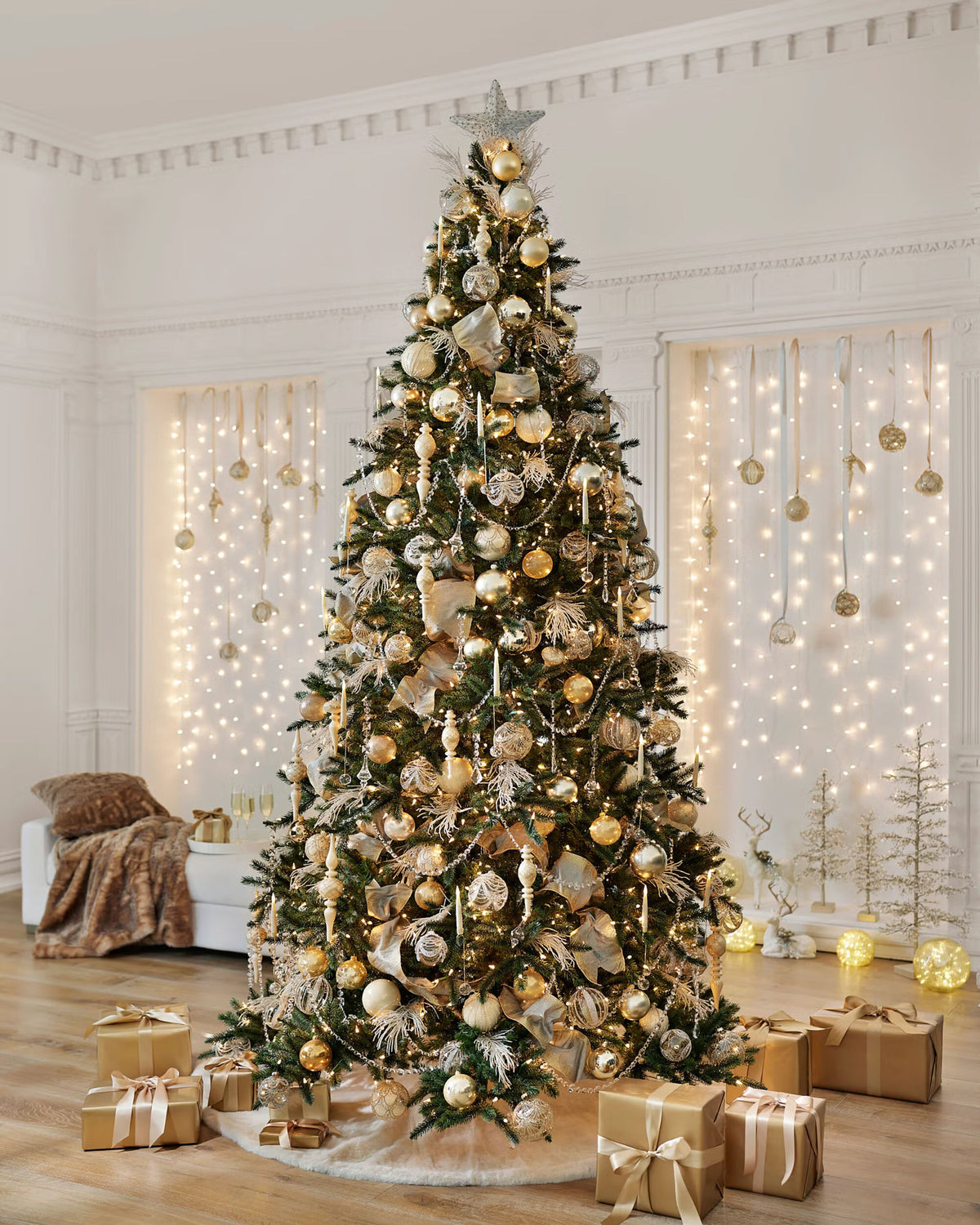 Christmas Tree – Stylish Decorations & Easy Setup