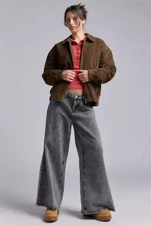 Gen Z outfit ideas – Embracing Youthful Expression & Comfortable Fashion