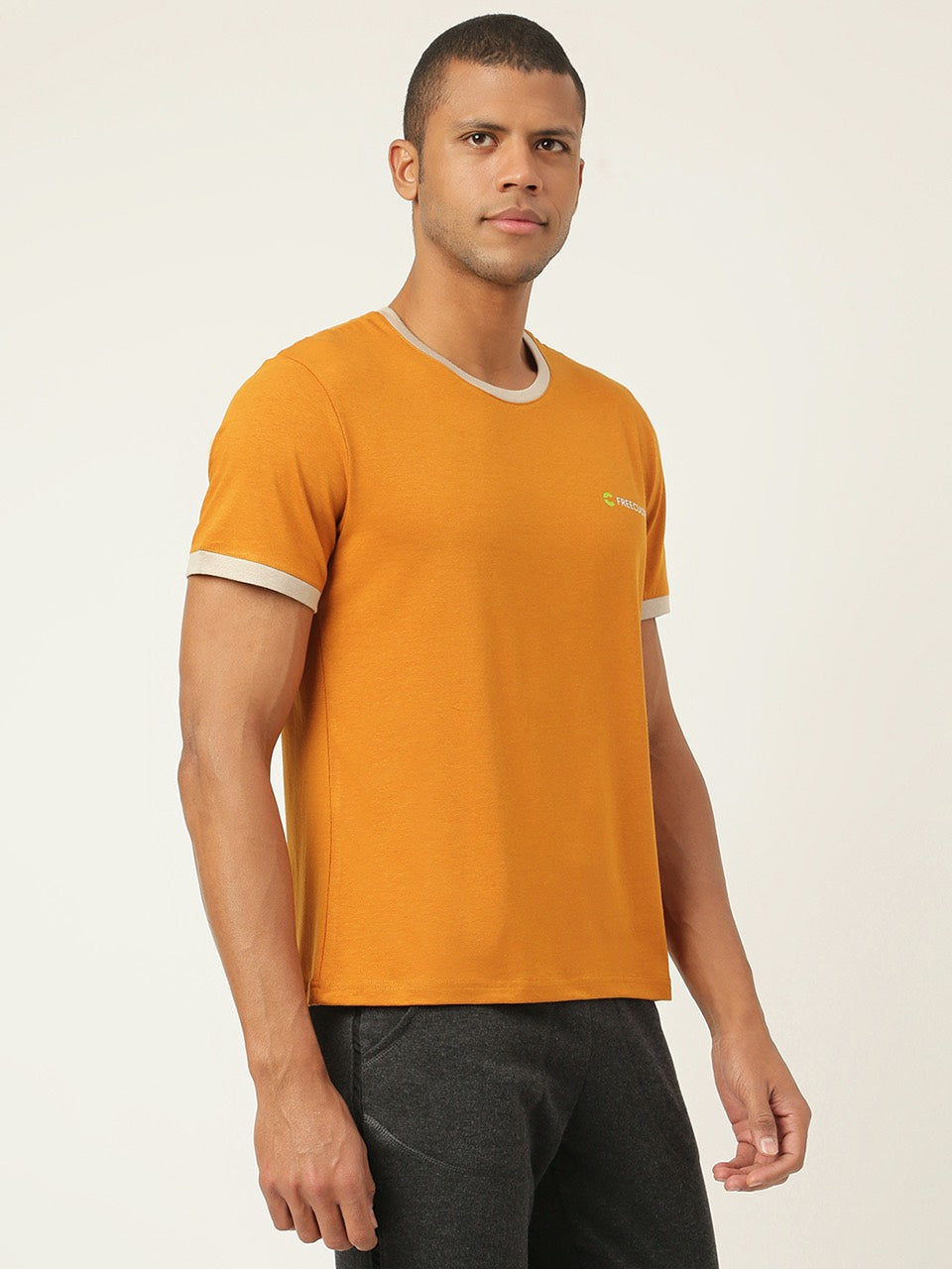 Crew Neck Tees – Classic Style & Everyday Comfort